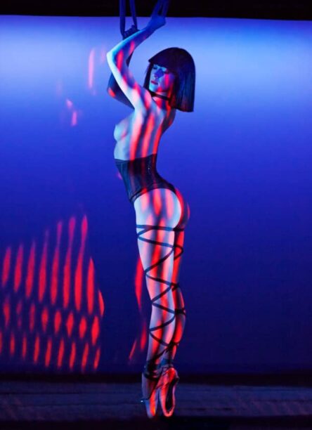 Danseuse Dekka Dance Crazy Horse By Riccardo Tinelli
